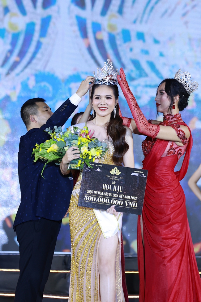 Lương Kỳ Duyên đăng quang Hoa hậu Du lịch Việt Nam 2022 - Ảnh 2.