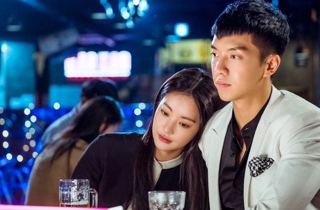 'Yêu tinh' và những cặp đôi thần thoại gây ấn tượng nhất của phim Hàn Quốc - Ảnh 2.