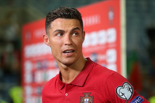 Tin MU 15/11: Ronaldo 'đi đêm' với 2 CLB trước bài phỏng vấn - Ảnh 2.