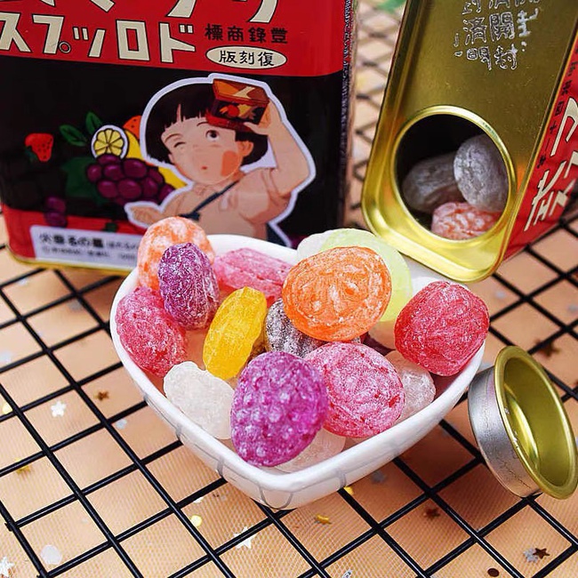 Công ty bánh kẹo hơn trăm năm tuổi ở Nhật Bản đóng cửa, Fan tiếc nuối nhớ lại &quot;nốt đượm buồn&quot; của món kẹo Mộ đom đóm - Ảnh 2.
