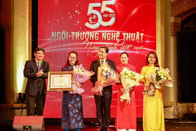 Trường Cao đẳng Nghệ thuật Hà Nội kỷ niệm 55 năm thành lập - Ảnh 1.