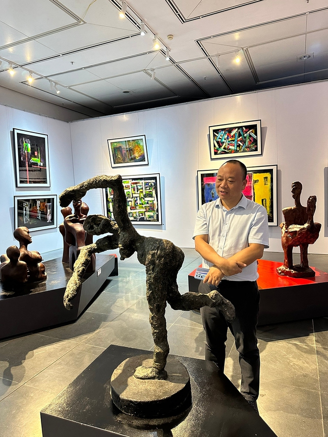 Triển lãm “Ego – Người” bày hơn 300 tác phẩm tại Bảo tàng Hà Nội - Ảnh 4.