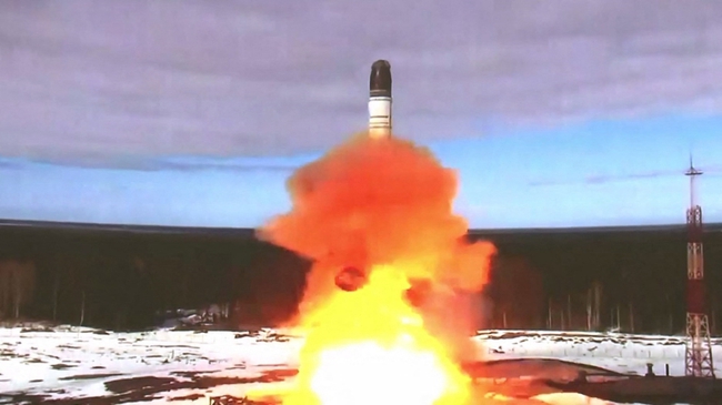 Nga thử nghiệm thành công tên lửa Sarmat - Ảnh 2.