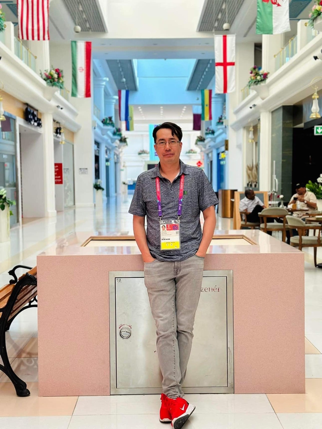 Nhà báo Trương Anh Ngọc được cấp thẻ tác nghiệp ở lễ khai mạc World Cup 2022 - Ảnh 3.