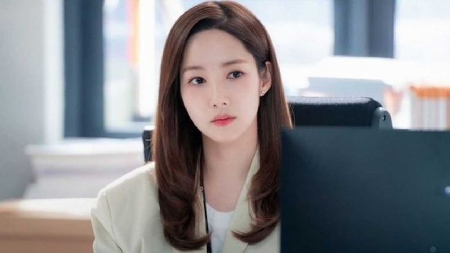 (TIN CHỦ NHẬT) 5 diễn viên 'một màu' của màn ảnh Hàn: Song Hye Kyo 'lụy tình', Lee Min Ho chỉ thích làm trai đẹp giàu có - Ảnh 2.