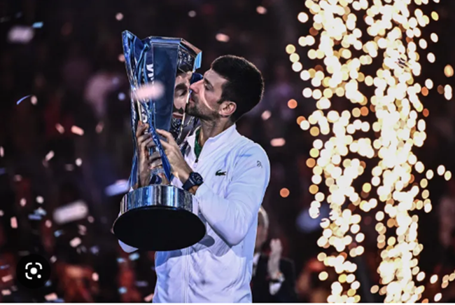 Djokovic vô địch ATP Finals: 35 tuổi vẫn ‘chạy’ tốt - Ảnh 2.