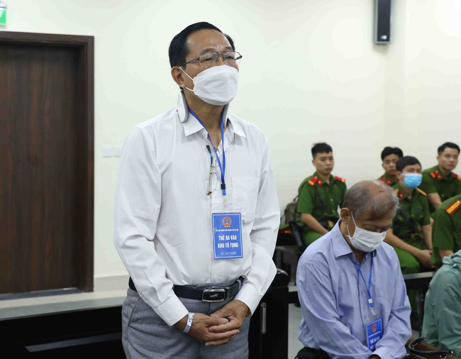 Cựu Thứ trưởng Bộ Y tế Cao Minh Quang bị đề nghị mức án từ 30-36 tháng tù treo - Ảnh 2.