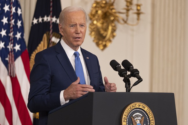 Mỹ: Tổng thống J.Biden đảo ngược chính sách hưu trí của người tiền nhiệm - Ảnh 1.