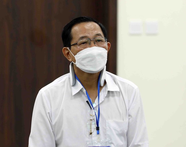 Cựu Thứ trưởng Bộ Y tế Cao Minh Quang bị tuyên phạt 30 tháng tù treo - Ảnh 1.