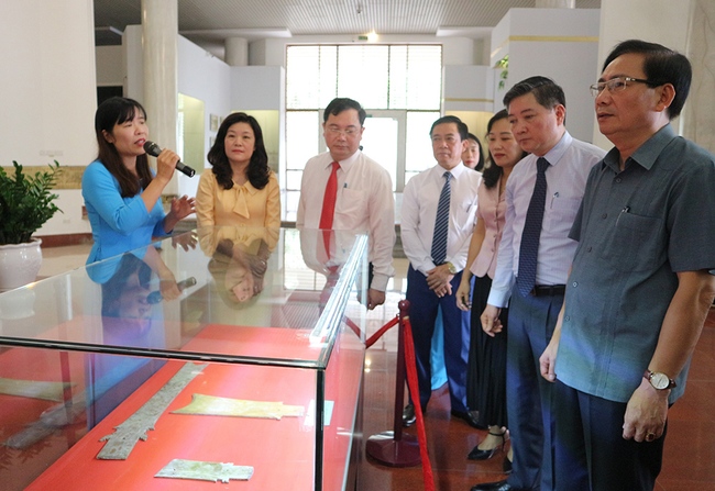 (23/11) Khai mạc trưng bày 'Hành trình di sản văn hóa Hùng Vương' - Ảnh 2.
