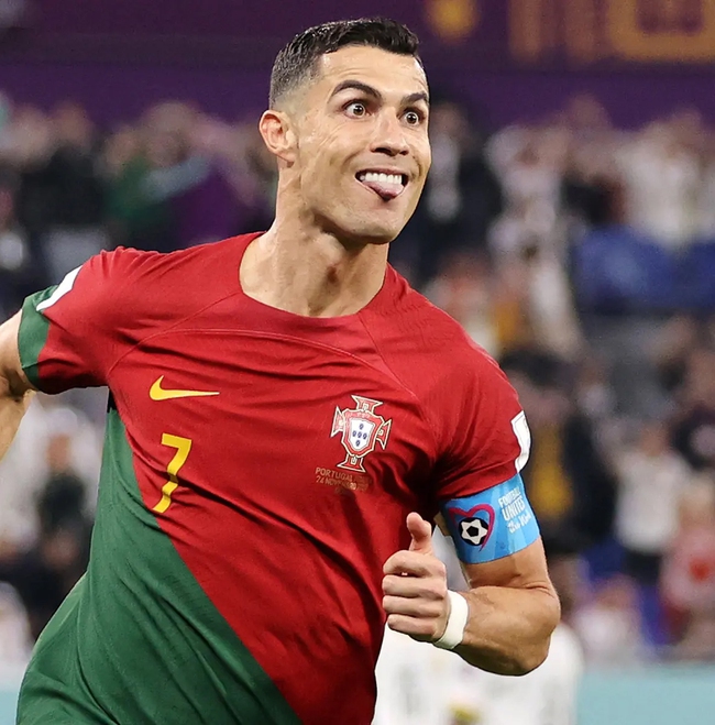 Tin nóng bóng đá sáng 25/11: Ronaldo lập kỳ tích ở World Cup - Ảnh 2.