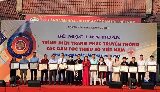 Sắc màu Văn hóa các dân tộc thiểu số tỉnh Quảng Ninh tại Liên hoan trình diễn trang phục truyền thống các dân tộc thiểu số Việt Nam khu vực phía Bắc lần thứ I, năm 2022 21/11/2022 - Ảnh 3.