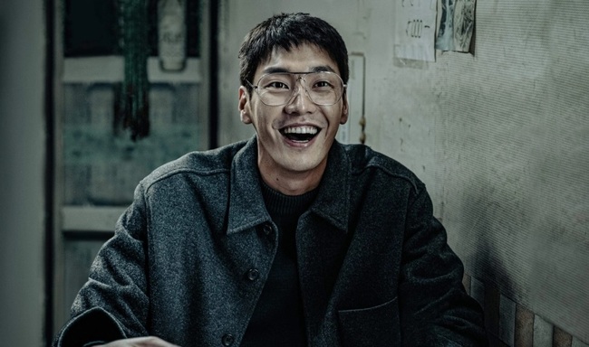 Nam chính loạn thần của 'Somebody': Từng lấy nước mắt khán giả trong siêu phẩm đóng cùng Park Bo Young - Ảnh 2.