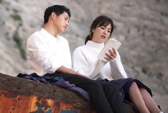 Song Joong Ki “lão hóa ngược”, các người tình màn ảnh của anh ra sao? - Ảnh 2.