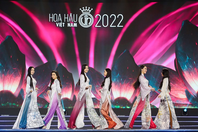 Thí sinh Hoa hậu Việt Nam 2022 dịu dàng với áo dài  - Ảnh 8.