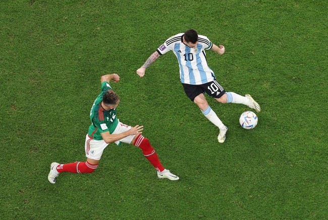 ĐIỂM NHẤN Argentina 2-0 Mexico: Messi là nguồn sống - Ảnh 2.