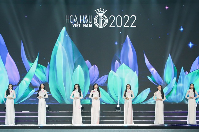 Thí sinh Hoa hậu Việt Nam 2022 dịu dàng với áo dài  - Ảnh 2.