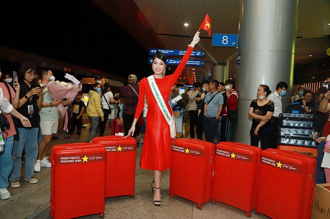 Á hậu Phương Anh lên đường sang Nhật Bản tham dự Miss International 2022 - Ảnh 5.