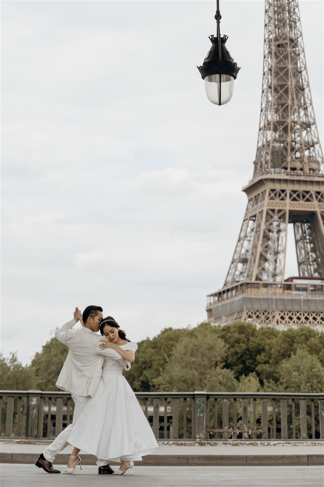 Khánh Thi tiết lộ kí ức đặc biệt khi chụp bộ ảnh cưới tại Pháp - Ảnh 2.