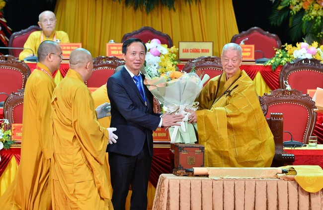 Đại hội Phật giáo toàn quốc lần thứ IX: Suy tôn Trưởng lão Hòa thượng Thích Trí Quảng lên ngôi vị Pháp chủ - Ảnh 2.