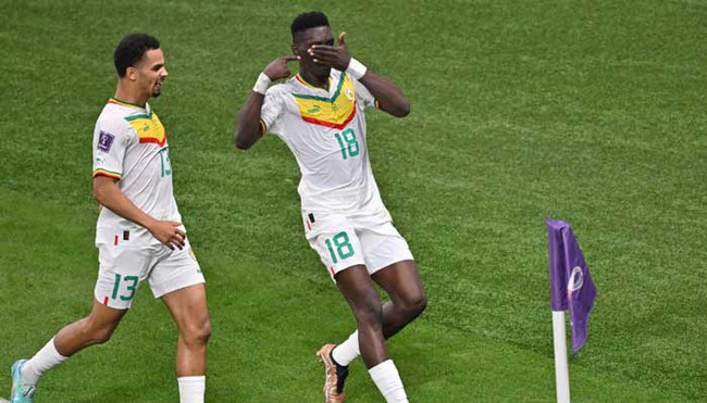 Ecuador vs Senegal: Sao Senegal gây sốt với pha đá 11m cực dị - Ảnh 4.