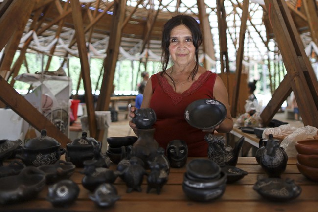 UNESCO công nhận gốm sứ Chile, trí tuệ cổ xưa Colombia là văn hóa phi vật thể - Ảnh 1.