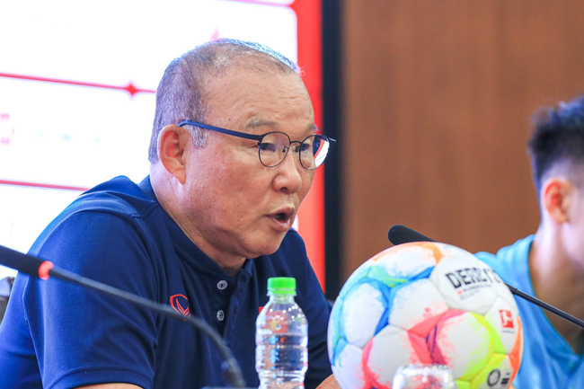 Tin nóng bóng đá Việt 16/2: Học trò HLV Park Hang Seo sang Hàn Quốc, nhiều CLB V-League bị phạt - Ảnh 6.
