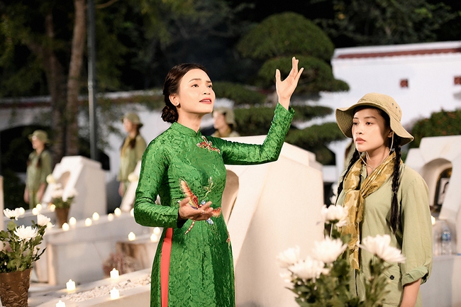 Nguyễn Thu Hằng diễn xuất nhập vai trong phim ca nhạc “Theo dấu chân cha” - Ảnh 5.