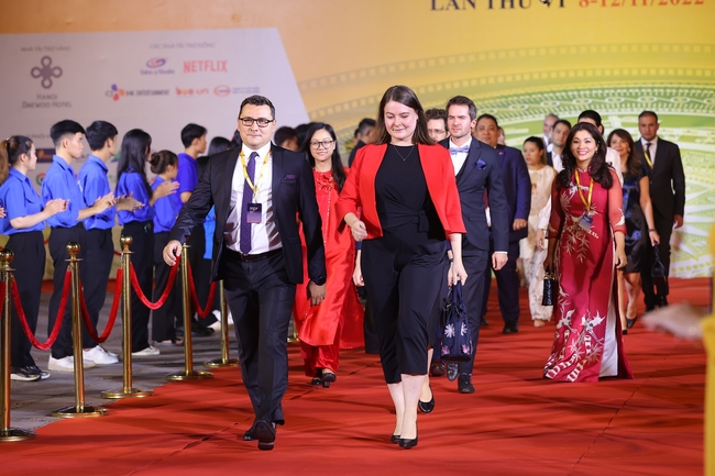 Sự kiện thảm đỏ Liên hoan phim Quốc tế Hà Nội lần thứ VI – 2022 - Ảnh 2.