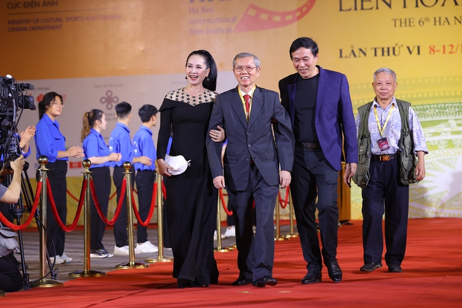 Sự kiện thảm đỏ Liên hoan phim Quốc tế Hà Nội lần thứ VI – 2022 - Ảnh 5.