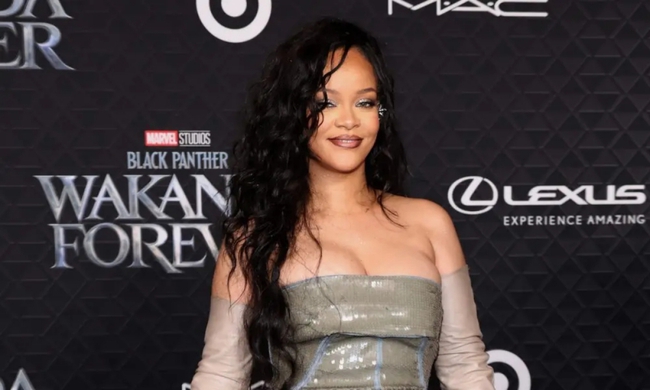 Rihanna lọt Top Billboard đầu tiên sau 5 năm với OST 'Black Panther' - Ảnh 3.