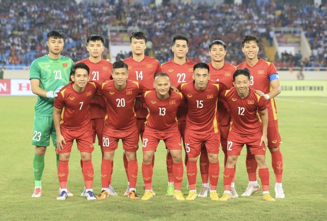 Bóng đá Việt Nam trưa ngày 1/12: Báo Đức quan tâm sự cố xà ngang trận Việt Nam đấu Dortmund - Ảnh 3.