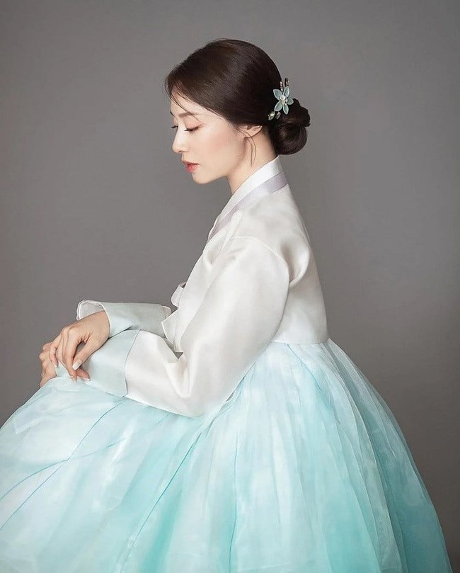 Ngắm loạt ảnh cưới đẹp như mơ của Jiyeon T-ara và chồng cầu thủ - Ảnh 12.