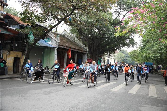 Quảng bá hình ảnh Hà Nội - Thành phố vì hòa bình qua Hành trình xe đạp hữu nghị 2022 - Ảnh 1.