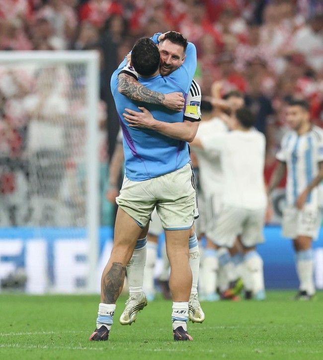 Messi vỡ òa hạnh phúc khi giúp Argentina vào chung kết World Cup 2022 - Ảnh 2.