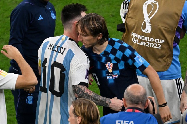 Messi vỡ òa hạnh phúc khi giúp Argentina vào chung kết World Cup 2022 - Ảnh 7.
