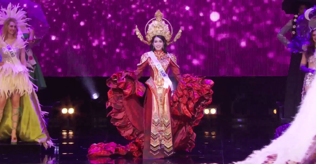Á hậu Phương Anh toả sáng trong phần thi Trang phục dân tộc ở Chung kết Hoa hậu Quốc tế 2022  - Ảnh 4.
