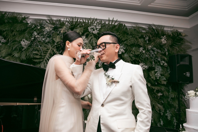 Những khoảnh khắc đẹp, xúc động trong tiệc cưới của hoa hậu Dương Mỹ Linh - Ảnh 4.