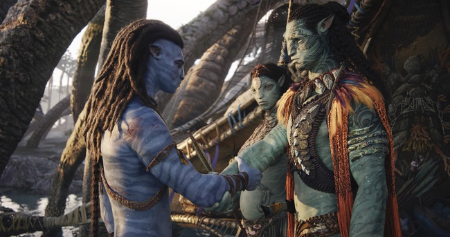James Cameron khẳng định 'Avatar 2' bỏ xa Marvel và DC về thông điệp - Ảnh 3.