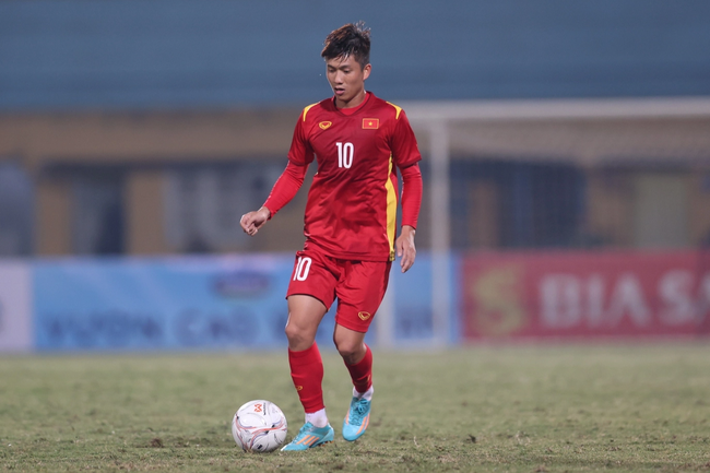 Tin nóng bóng đá sáng 17/12: Việt Nam thiệt quân trước AFF Cup 2022 - Ảnh 2.