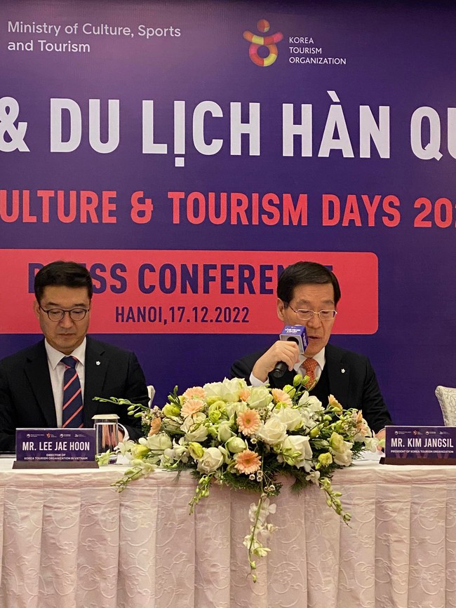 Momoland tham dự Lễ hội Văn hóa & Du lịch Hàn Quốc - Việt Nam 2022 - Ảnh 1.