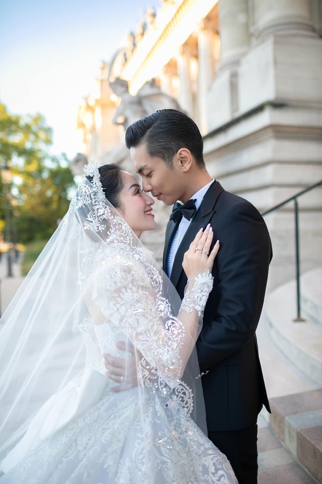 Khánh Thi - Phan Hiển tổ chức hôn lễ ở nhà thờ, hé lộ thêm loạt ảnh cưới cực xịn  - Ảnh 7.