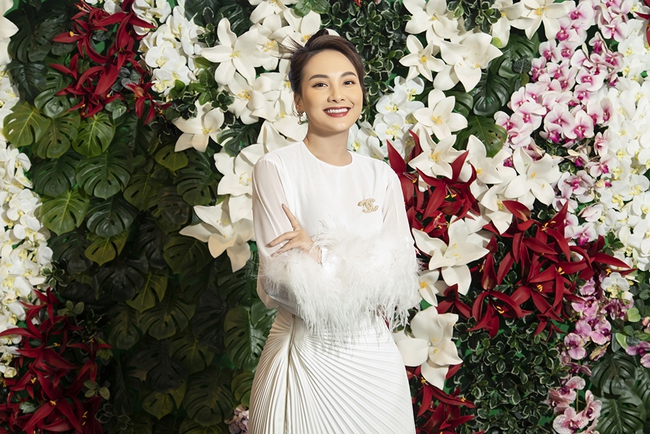 Hoa hậu Ngọc Châu khoe vẻ yêu kiều trên sàn catwalk - Ảnh 9.