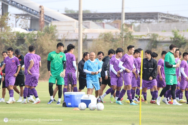 Tin nóng AFF Cup ngày 20/12: HLV Park Hang Seo đọc vị tuyển Lào, Văn Đức cần cho mặt trận tấn công - Ảnh 4.