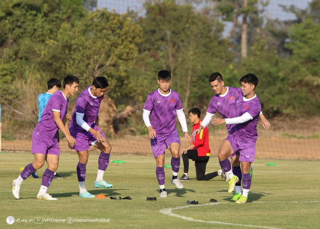 Tin nóng AFF Cup ngày 20/12: HLV Park Hang Seo đọc vị tuyển Lào, Văn Đức cần cho mặt trận tấn công - Ảnh 2.