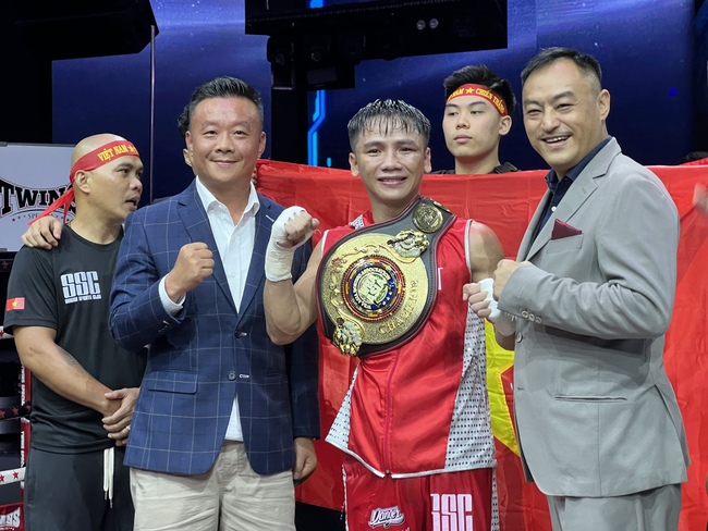 Lê Hữu Toàn bảo vệ thành công đai WBA châu Á - Ảnh 2.