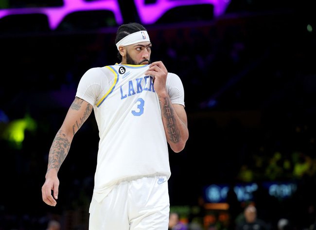 Hướng đi nào cho Los Angeles Lakers sau chấn thương dài hạn của Anthony Davis? - Ảnh 2.