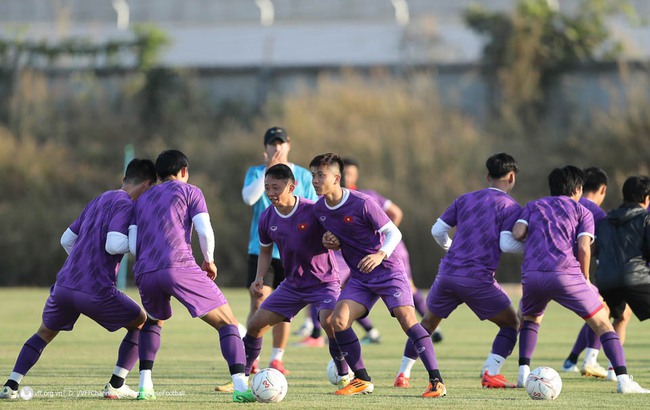 Tin nóng AFF Cup ngày 20/12: HLV Park Hang Seo đọc vị tuyển Lào, Văn Đức cần cho mặt trận tấn công - Ảnh 5.