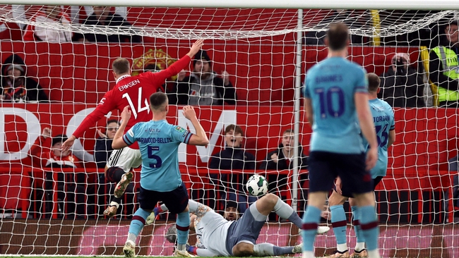 MU 2-0 Burnley: Eriksen và Rashford ghi bàn, 'Quỷ đỏ' giành thắng lợi ở Cúp Liên đoàn Anh - Ảnh 2.