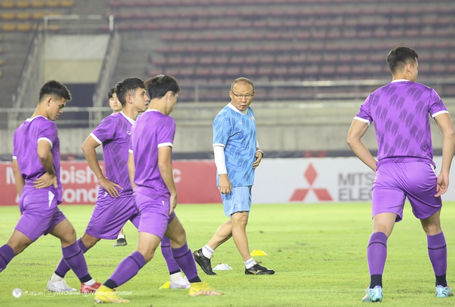 Tin nóng AFF Cup ngày 21/12: Myanmar vs Malaysia (17h00), Việt Nam vs Lào (19h30) - Ảnh 1.